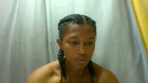 Snapshot of elaliealdy chatting on September 30, 6:18 am elaliealdy online show from September 30, 6:18 am