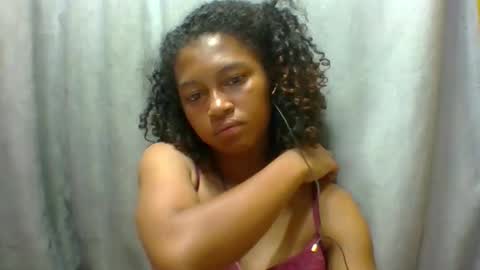 Snapshot of elaliealdy chatting on October 29, 6:31 pm elaliealdy online show from October 29, 6:31 pm