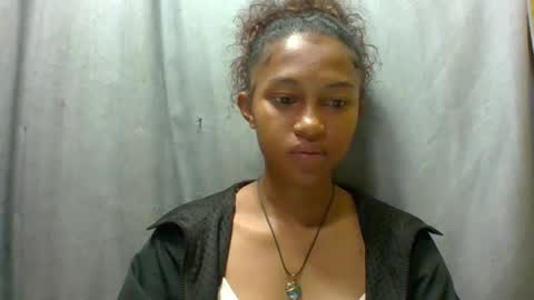 Snapshot of elaliealdy chatting on November 1, 6:26 am elaliealdy online show from November 1, 6:26 am