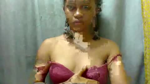 elaliealdy online show from December 5, 4:32 am