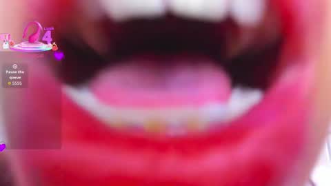 Snapshot of elana_keplerr chatting on February 25, 12:59 pm Elana kepler online show from February 25, 12:59 pm