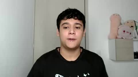 Snapshot of elandor__79876 chatting on October 24, 11:06 am elandor online show from October 24, 11:06 am