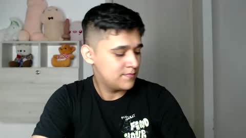 Snapshot of elandor__79876 chatting on November 8, 6:57 am elandor online show from November 8, 6:57 am