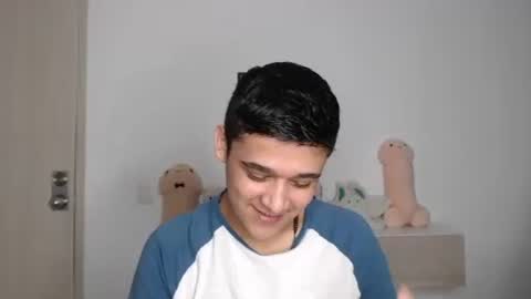 Snapshot of elandor__79876 chatting on November 26, 7:09 am elandor online show from November 26, 7:09 am