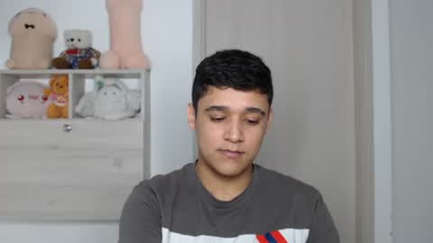 Snapshot of elandor__79876 chatting on November 28, 7:33 am elandor online show from November 28, 7:33 am