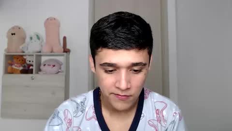 Snapshot of elandor__79876 chatting on December 15, 6:50 am elandor online show from December 15, 6:50 am