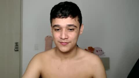 Snapshot of elandor__79876 chatting on January 16, 6:06 am elandor online show from January 16, 6:06 am