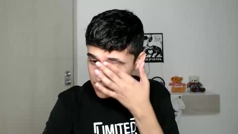 Snapshot of elandor__79876 chatting on January 18, 5:11 am elandor online show from January 18, 5:11 am