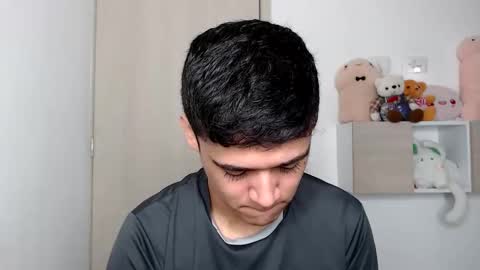 Snapshot of elandor__79876 chatting on February 5, 6:40 am elandor online show from February 5, 6:40 am