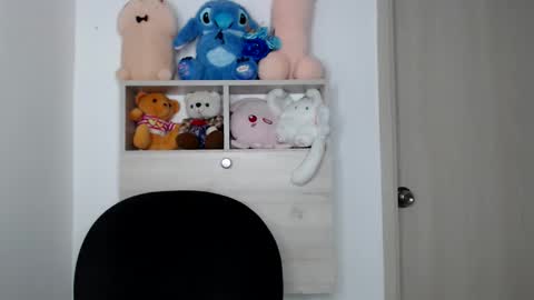 Snapshot of elandor__79876 chatting on February 14, 8:22 am elandor online show from February 14, 8:22 am