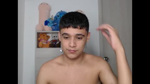 Snapshot of elandor__79876 chatting on February 18, 6:31 am elandor online show from February 18, 6:31 am