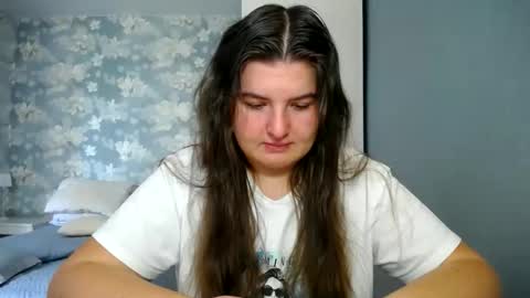 Elanis online show from March 10, 9:36 am