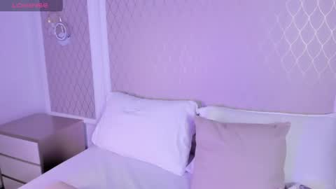 elara_bloom_ online show from May 14, 2:51 am