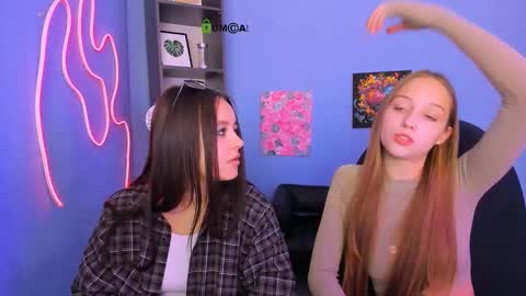 Snapshot of elara_night1 chatting on March 19, 12:20 pm Elara online show from March 19, 12:20 pm