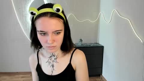 Snapshot of elastikiss chatting on February 22, 4:35 am elastikiss online show from February 22, 4:35 am