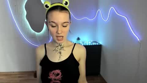 Snapshot of elastikiss chatting on February 24, 7:39 am elastikiss online show from February 24, 7:39 am