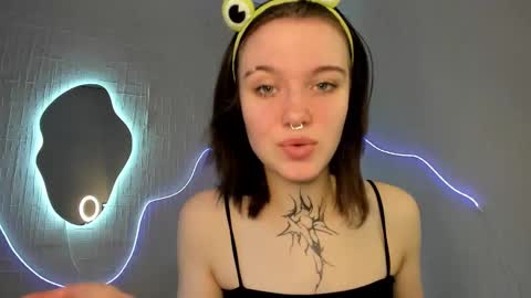 Snapshot of elastikiss chatting on March 7, 4:31 am elastikiss online show from March 7, 4:31 am