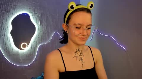 Snapshot of elastikiss chatting on March 7, 4:37 pm elastikiss online show from March 7, 4:37 pm