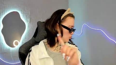 Snapshot of elastikiss chatting on March 13, 4:52 am elastikiss online show from March 13, 4:52 am