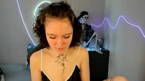 Snapshot of elastikiss chatting on March 16, 5:44 am elastikiss online show from March 16, 5:44 am