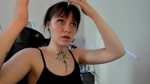 Snapshot of elastikiss chatting on March 24, 10:31 am elastikiss online show from March 24, 10:31 am