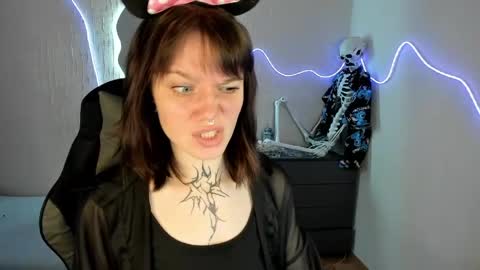 Snapshot of elastikiss chatting on March 29, 1:16 am elastikiss online show from March 29, 1:16 am