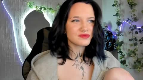 elastikiss online show from May 18, 11:32 pm