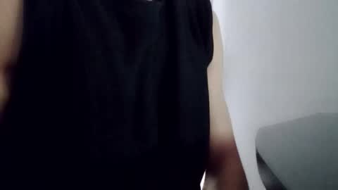 Snapshot of elate444 chatting on April 11, 12:31 pm joeeee4 online show from April 11, 12:31 pm