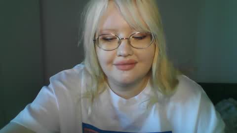 elayne_sweet online show from April 30, 7:04 am