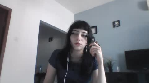 Snapshot of elaynetanton chatting on July 2, 9:48 am Lia online show from July 2, 9:48 am