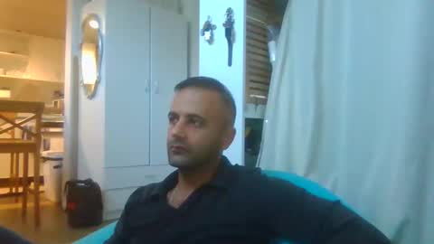 Snapshot of elcondorxo509107 chatting on November 2, 7:55 am daniel18cmx online show from November 2, 7:55 am