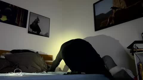 Snapshot of elcretinmo chatting on February 8, 5:22 am elcretinmo online show from February 8, 5:22 am