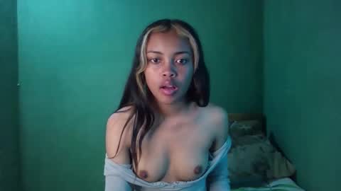 Snapshot of eldie69 chatting on May 1, 11:59 am eldie69 online show from May 1, 11:59 am