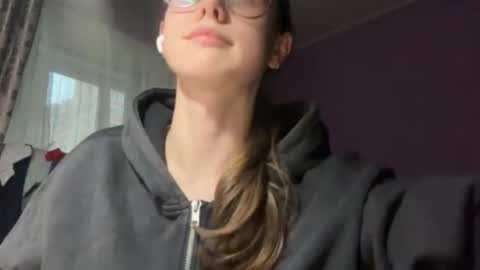 Snapshot of eleanoradriere chatting on September 26, 3:05 pm Sofia online show from September 26, 3:05 pm