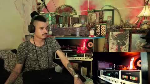 Snapshot of eleazar_blake chatting on November 19, 7:25 pm Sir Eleazar online show from November 19, 7:25 pm