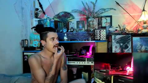 Snapshot of eleazar_blake chatting on December 14, 5:24 am Sir Eleazar online show from December 14, 5:24 am