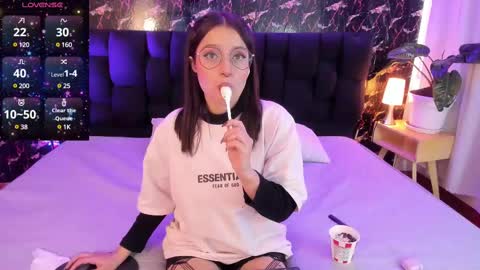 Snapshot of elecktra_sweet chatting on March 7, 7:27 pm Elecktra online show from March 7, 7:27 pm