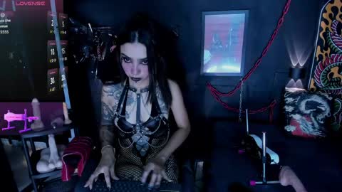 Electra online show from May 12, 5:10 pm