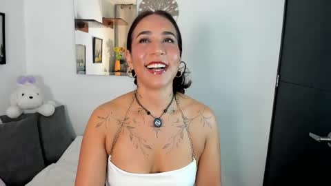 Electra- Please help me reach 100 likes online show from May 8, 1:22 am