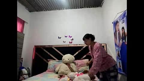 Snapshot of electra_tay1 chatting on October 11, 4:05 pm electra_tay1 online show from October 11, 4:05 pm