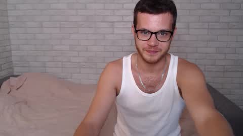 Snapshot of electric_smile chatting on September 19, 2:29 pm Alex online show from September 19, 2:29 pm