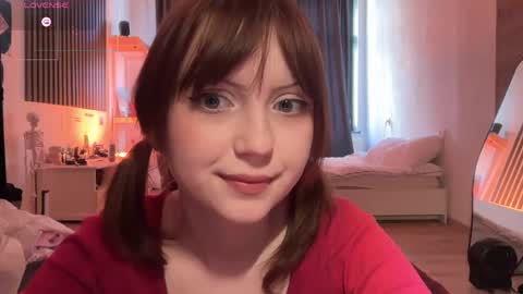 Snapshot of electric_woman chatting on May 6, 10:31 am Aleksa online show from May 6, 10:31 am