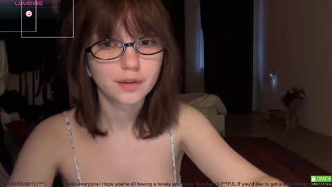 Snapshot of electric_woman chatting on June 28, 6:58 pm Aleksa online show from June 28, 6:58 pm