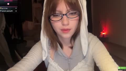 Snapshot of electric_woman chatting on July 3, 8:04 pm Aleksa online show from July 3, 8:04 pm