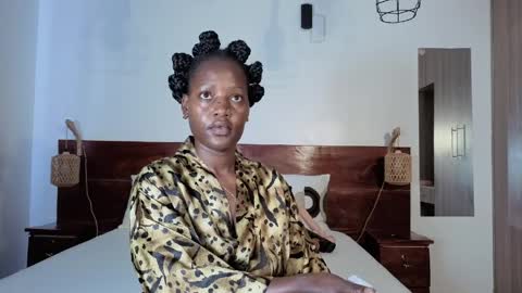 Snapshot of elegant_ebony chatting on March 31, 7:42 am Nika online show from March 31, 7:42 am