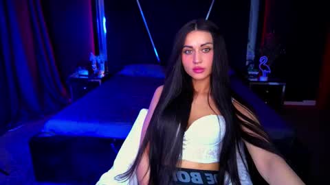 elegant_mysterious online show from September 14, 8:19 pm