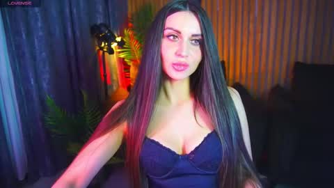 elegant_mysterious online show from February 28, 11:39 pm