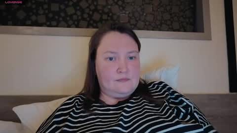 elegant_pleasure online show from April 15, 4:14 pm
