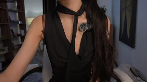 Snapshot of elegant_vibes chatting on June 6, 8:52 am Jess online show from June 6, 8:52 am