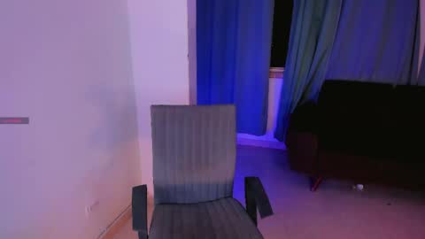 eleih online show from May 18, 2:18 am